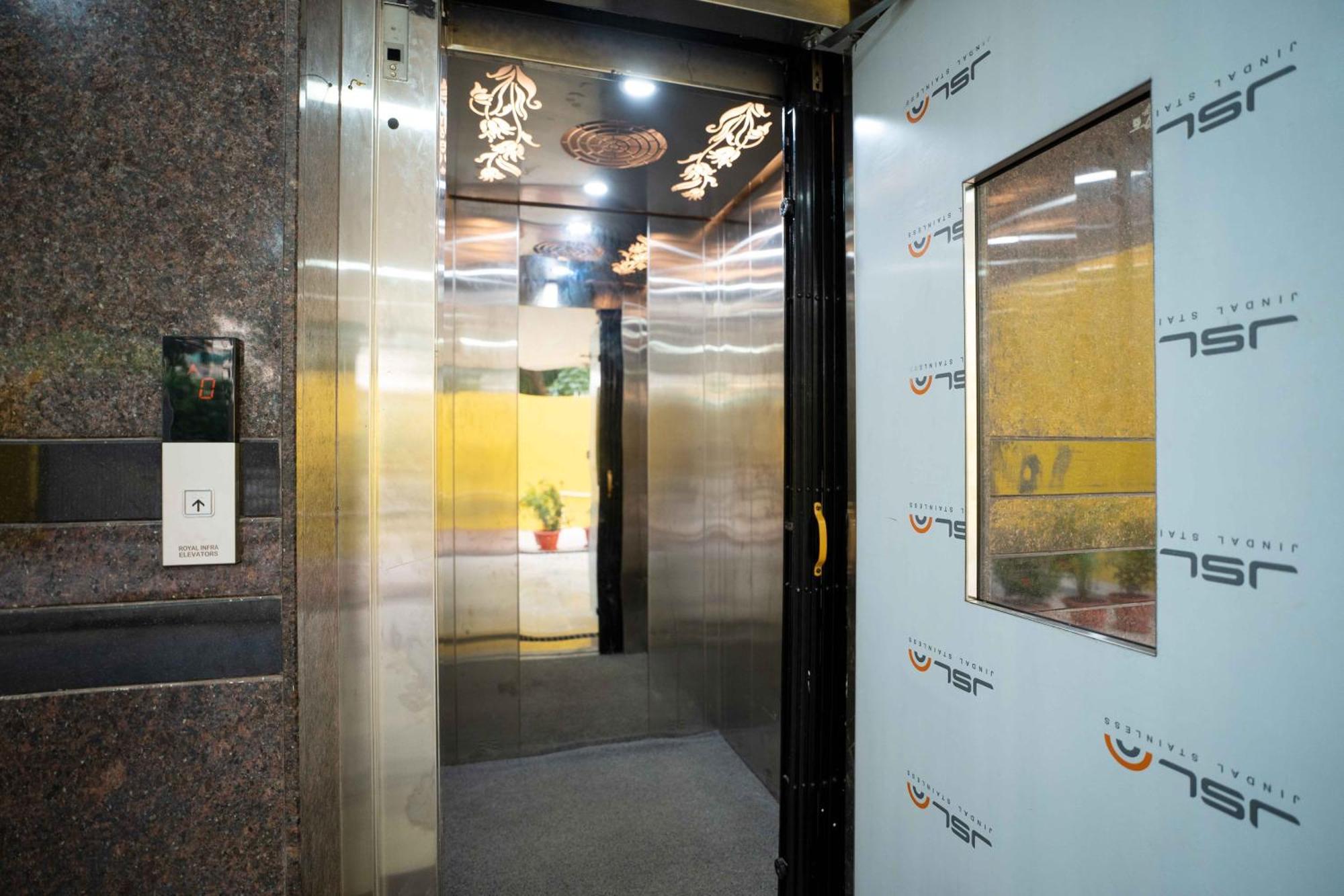 Yellow Bells Studios And Suites Gachibowli Ngoại thất bức ảnh